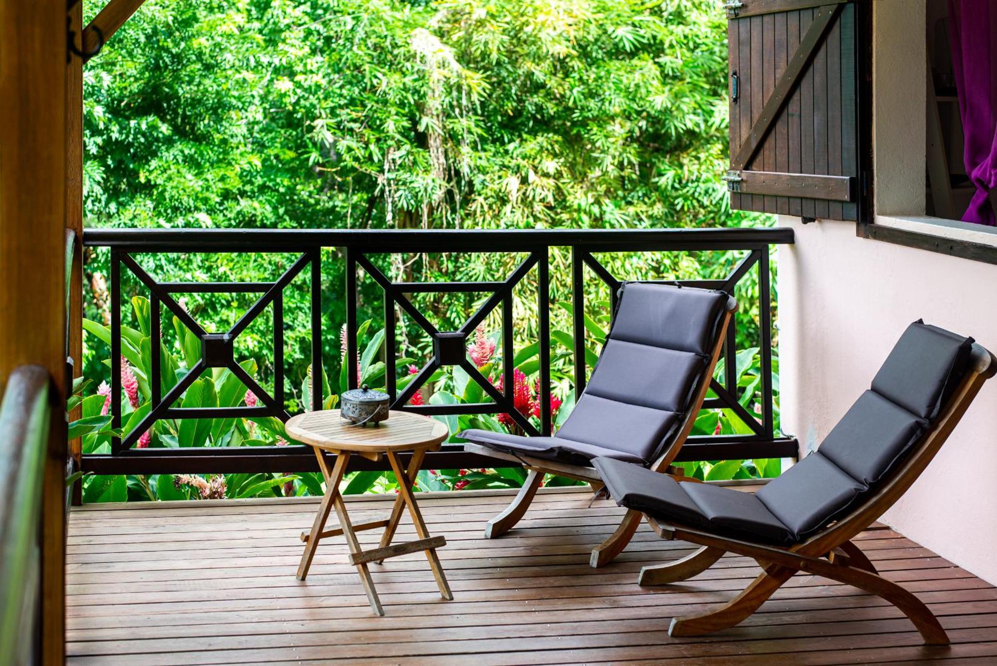 Au Jardin Des Colibris Ecolodge&Spa Deshaies Bagian luar foto