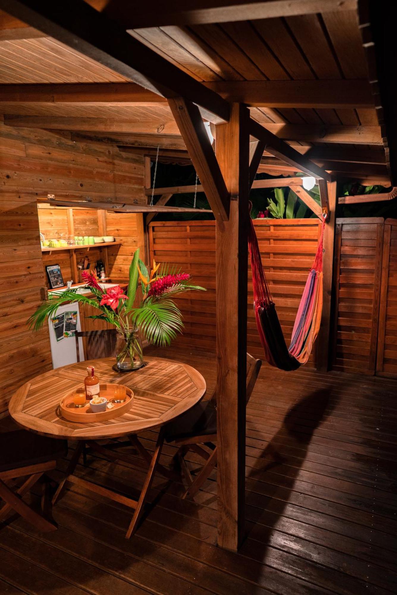 Au Jardin Des Colibris Ecolodge&Spa Deshaies Bagian luar foto