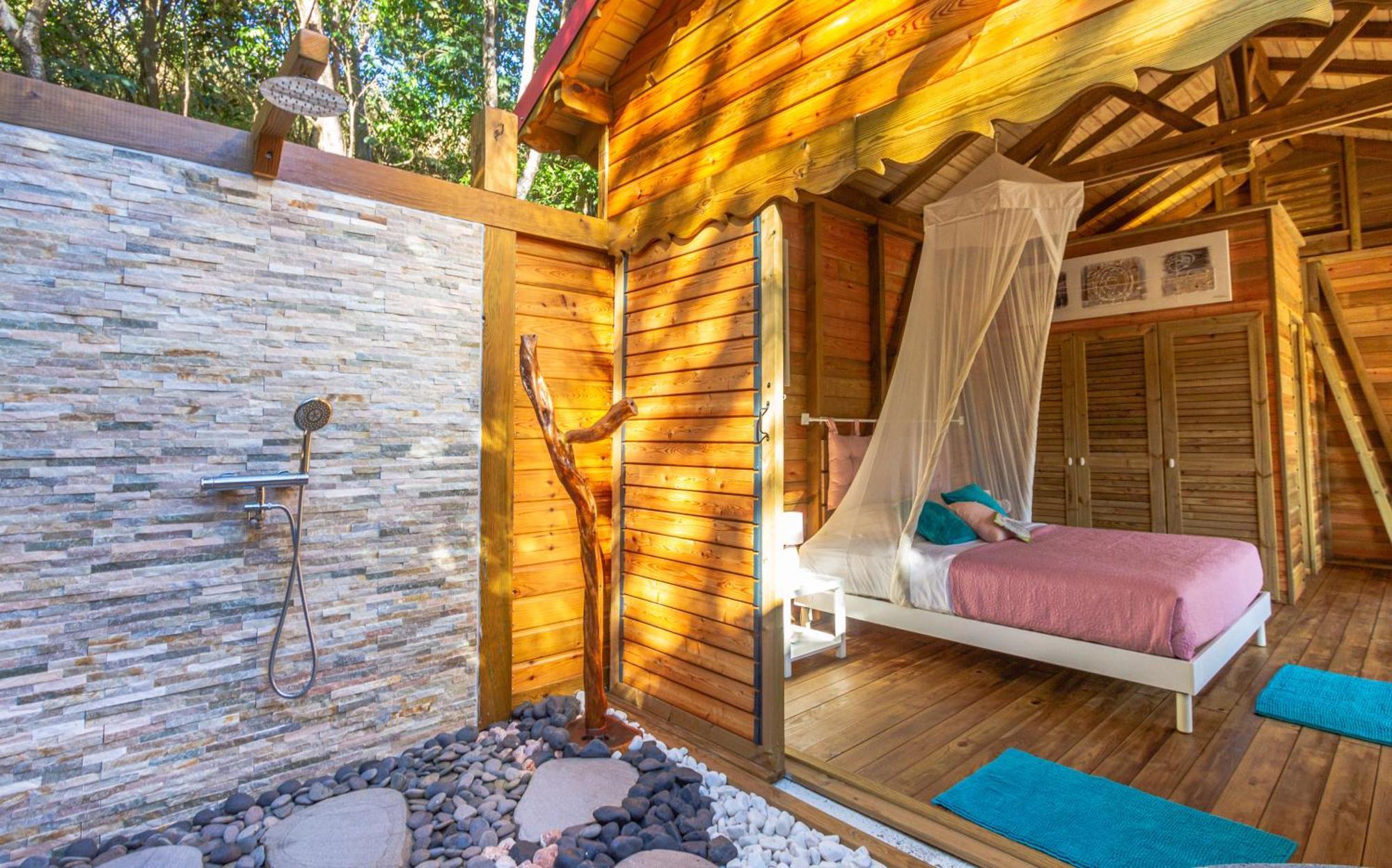 Au Jardin Des Colibris Ecolodge&Spa Deshaies Bagian luar foto