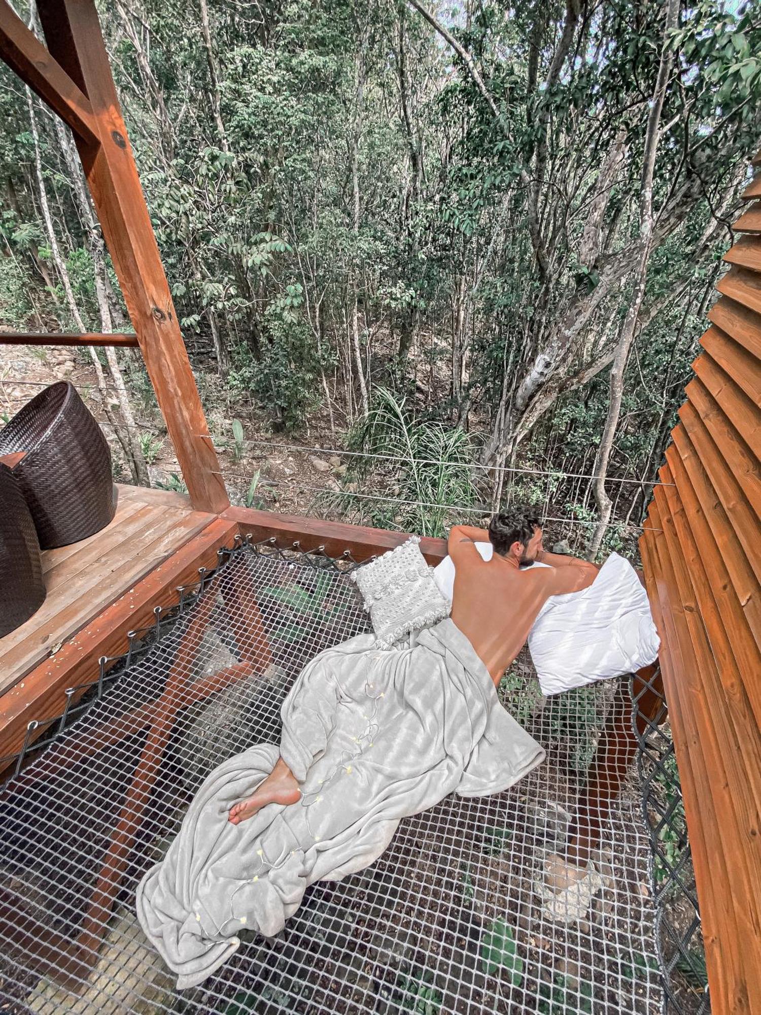 Au Jardin Des Colibris Ecolodge&Spa Deshaies Bagian luar foto