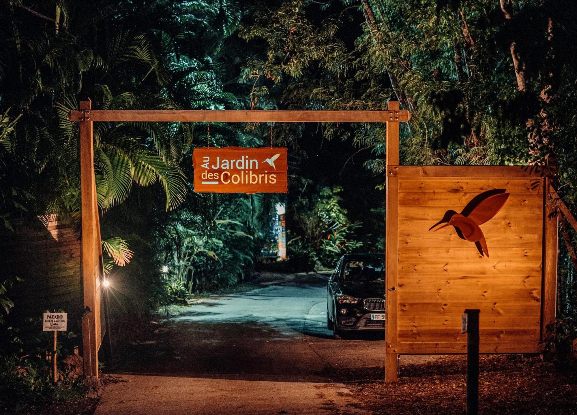 Au Jardin Des Colibris Ecolodge&Spa Deshaies Bagian luar foto